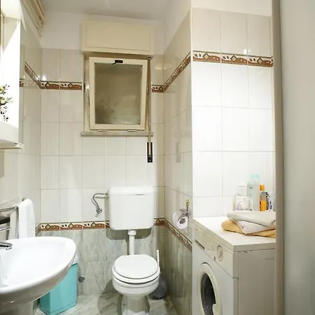 דירה Flora - Two Bedroom Apartment